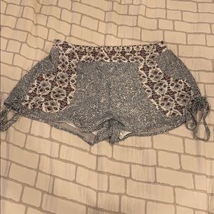 Cinched side tie shorts